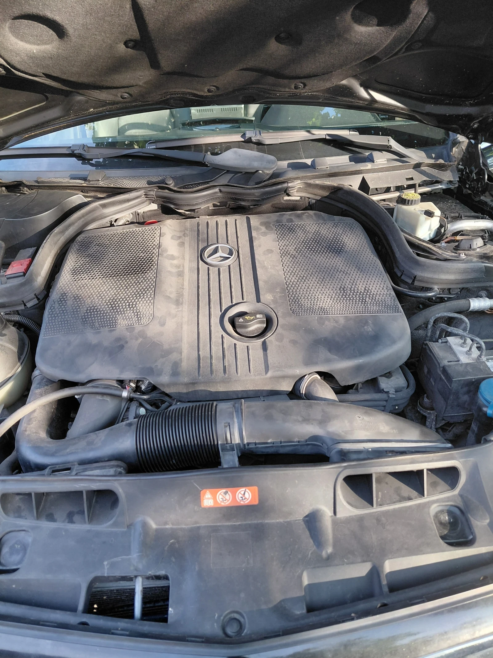 Mercedes-Benz C 220, снимка 6 - Автомобили и джипове - 54496400