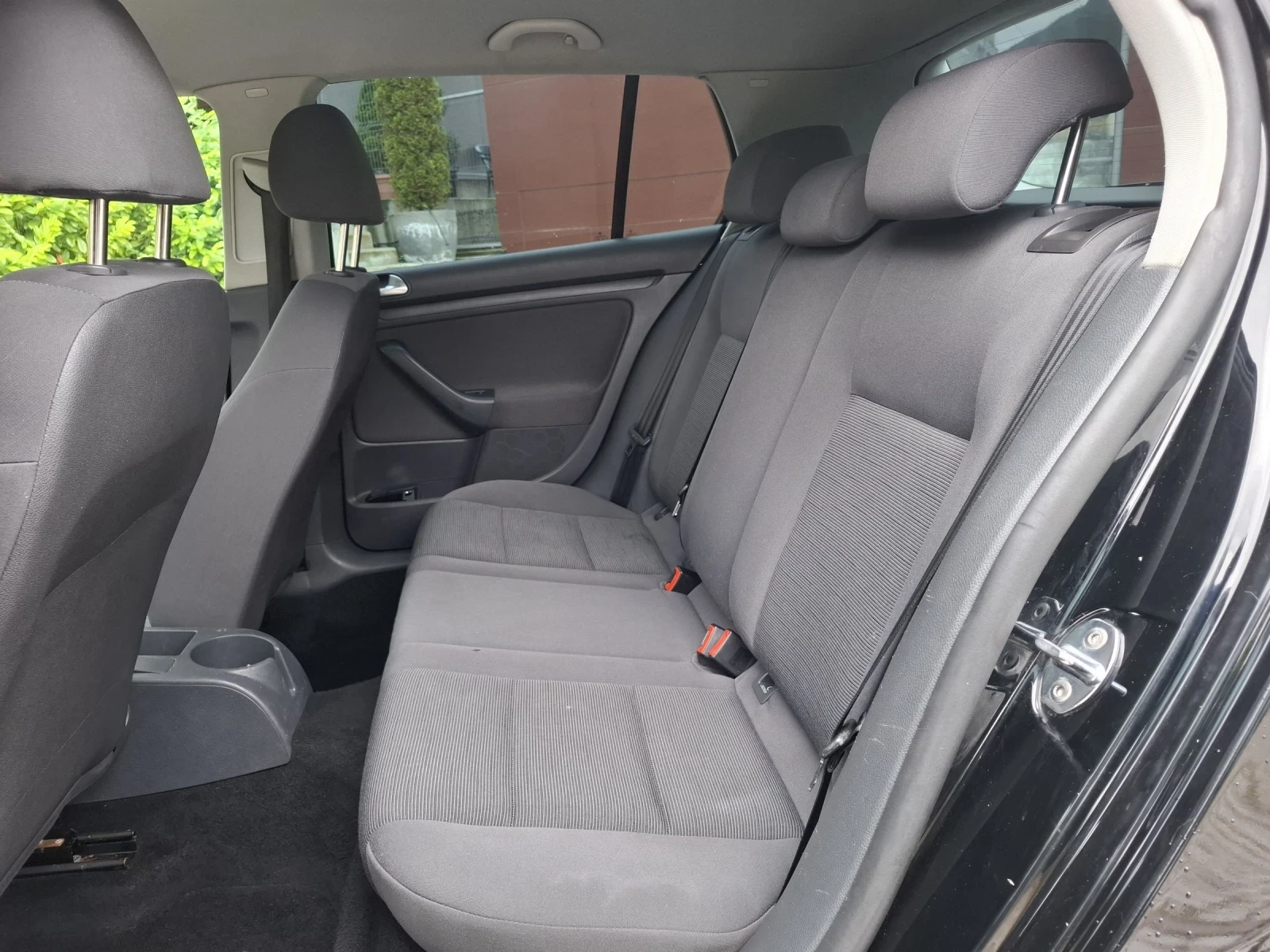 VW Golf 1.9TDI-105к.с.ОТЛИЧНА!!!, снимка 10 - Автомобили и джипове - 54962260