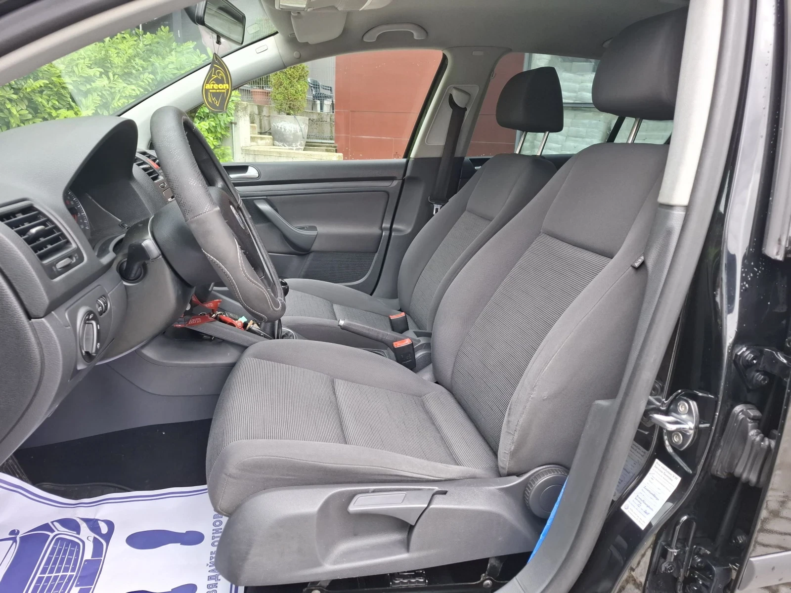 VW Golf 1.9TDI-105к.с.ОТЛИЧНА!!!, снимка 9 - Автомобили и джипове - 54962260