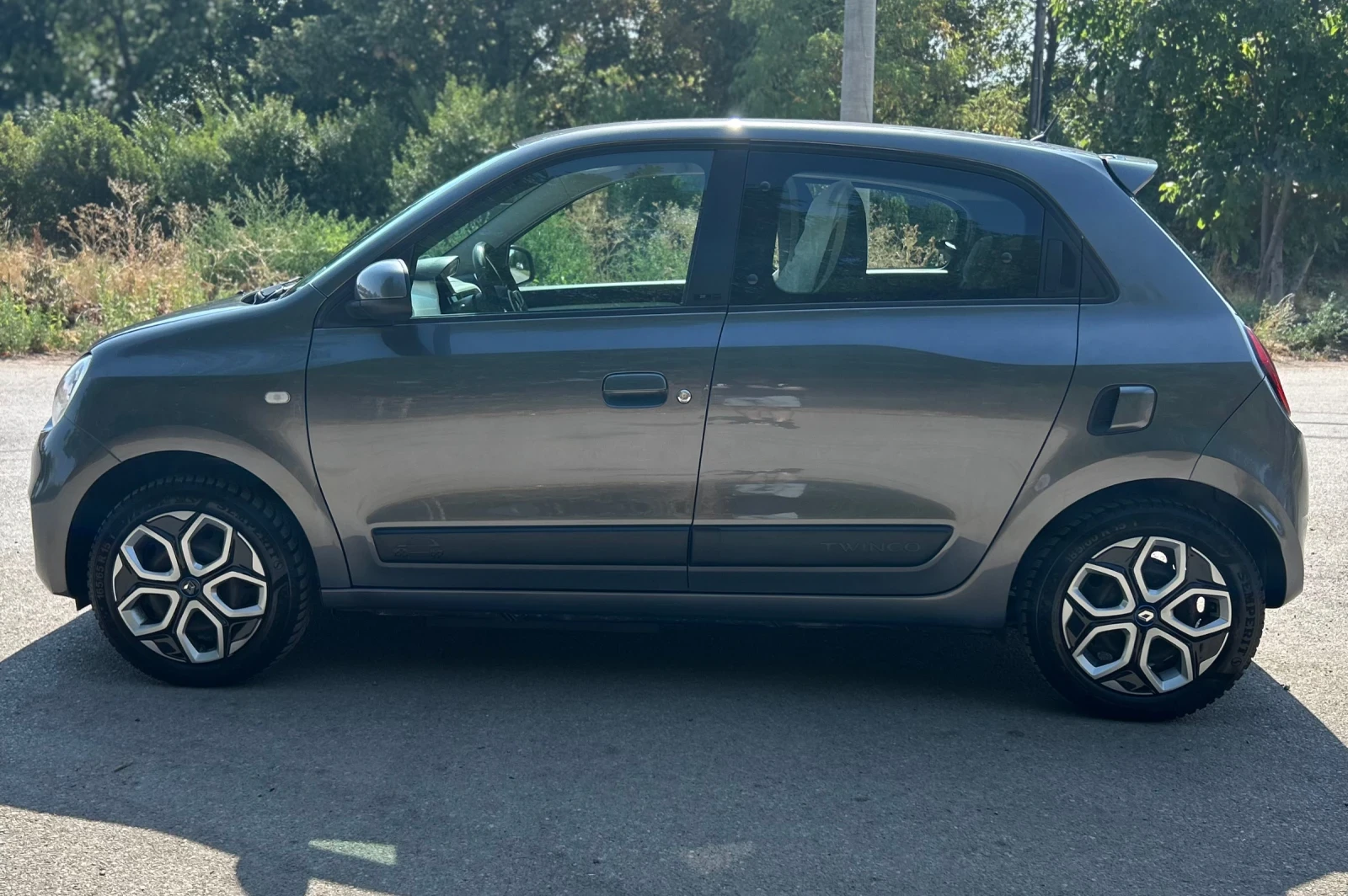 Renault Twingo E-Tech Twingo 2022-60kW, снимка 5 - Автомобили и джипове - 55010187
