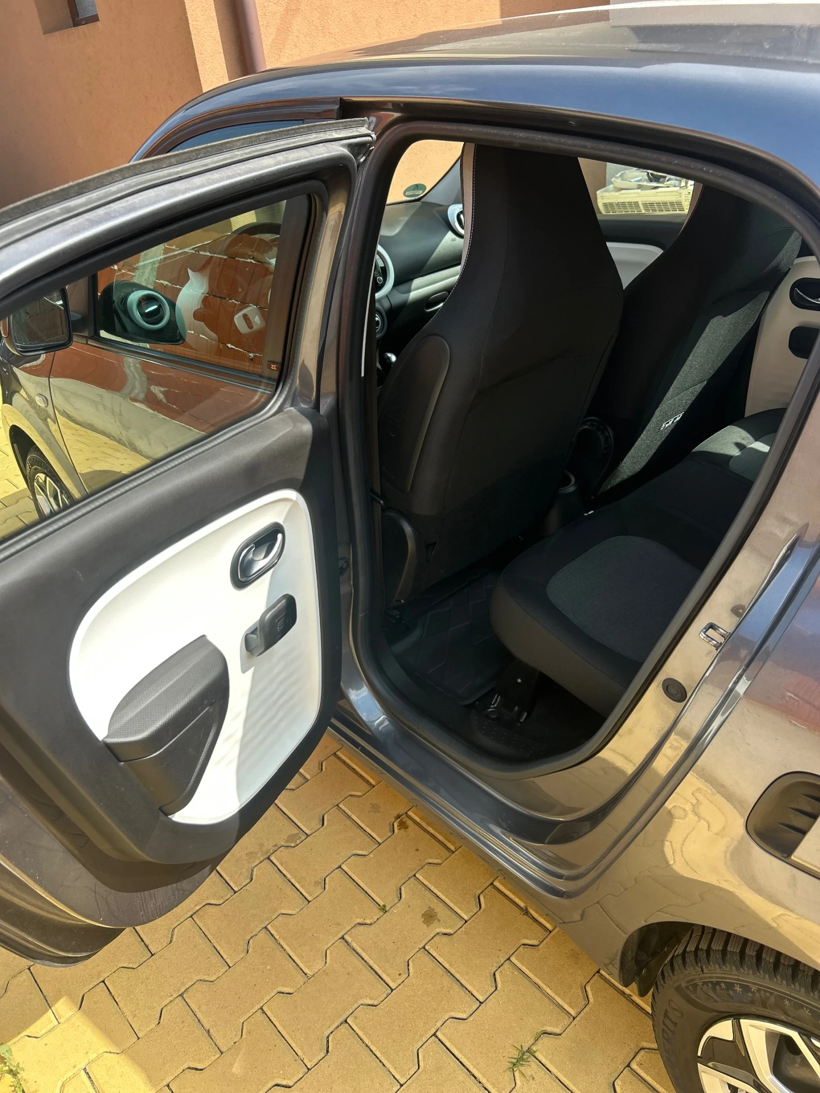 Renault Twingo E-Tech Twingo 2022/60kW-130km, снимка 9 - Автомобили и джипове - 55010187