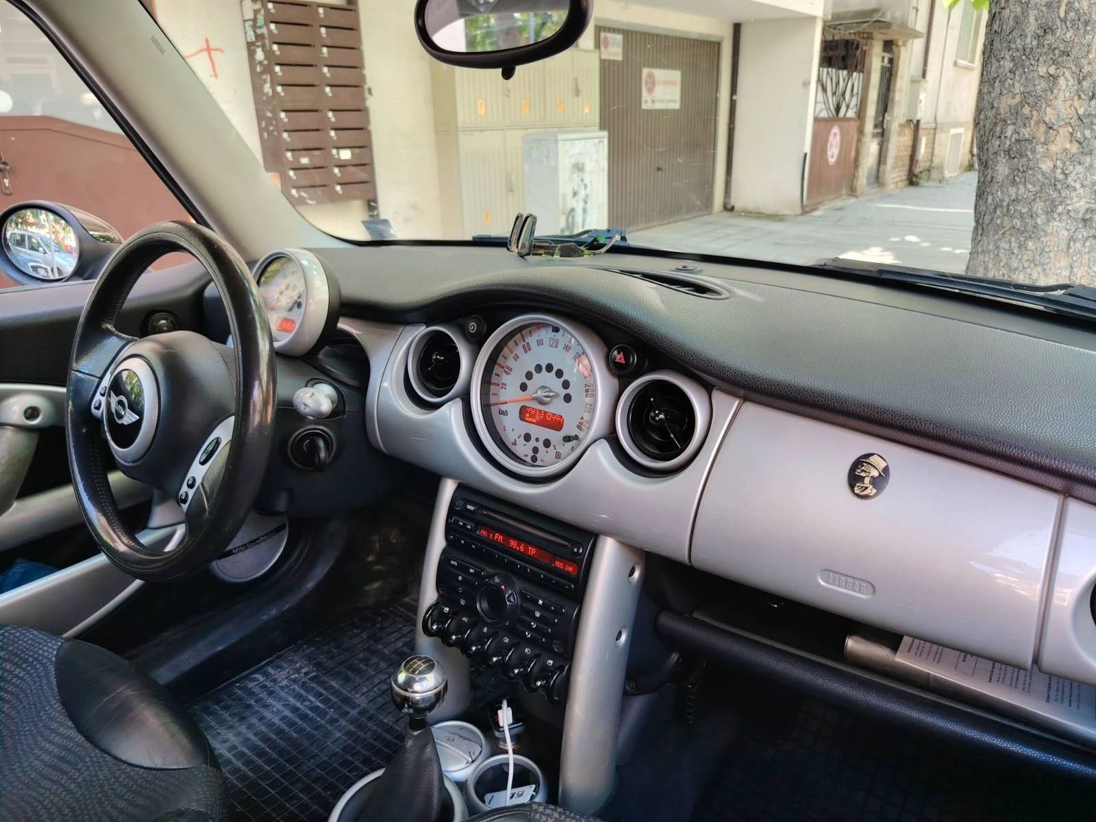 Mini One 1.6, снимка 11 - Автомобили и джипове - 55927826
