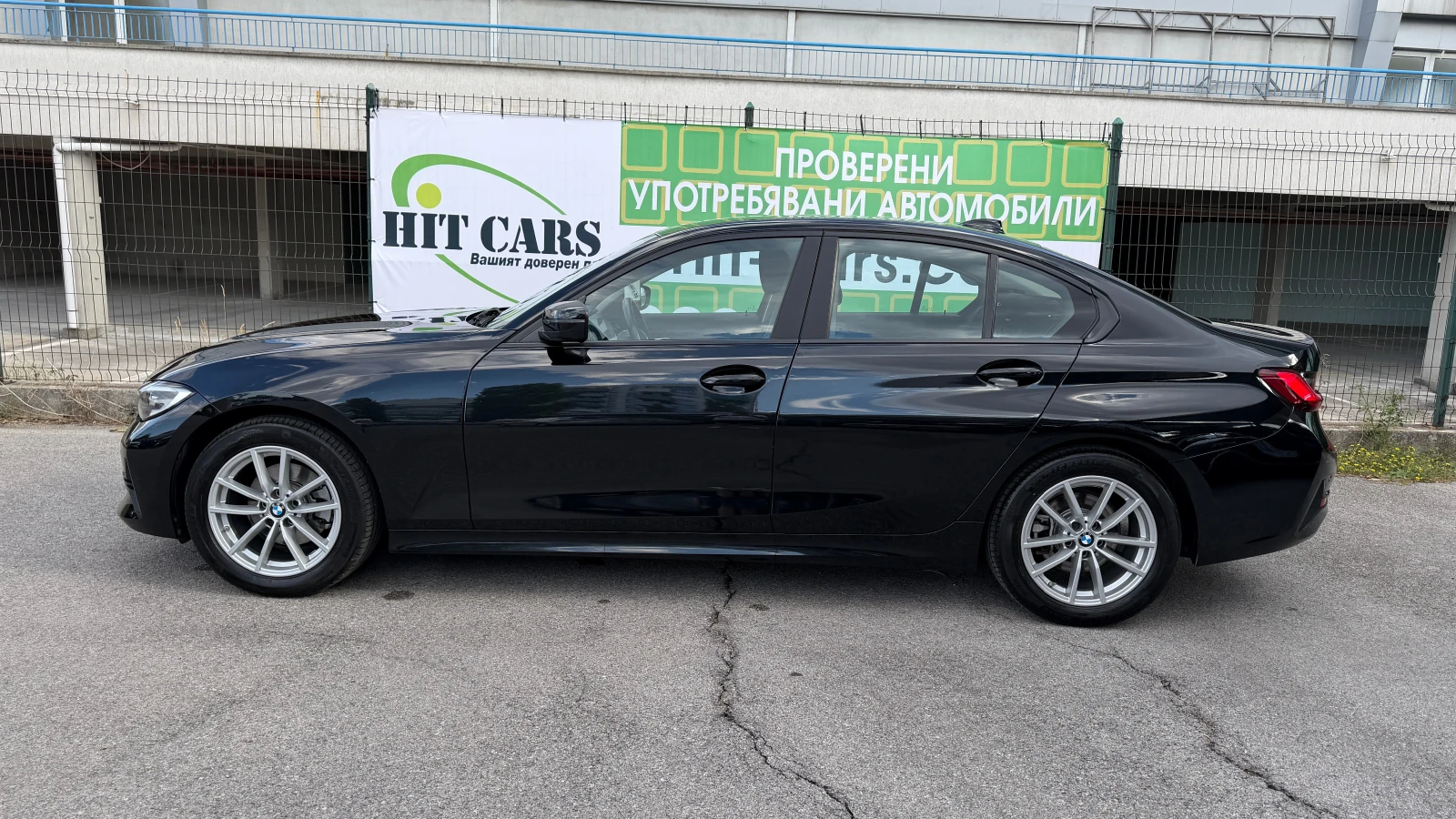 BMW 320 d xDrive Първи собственик от България с ДДС, снимка 4 - Автомобили и джипове - 55942427
