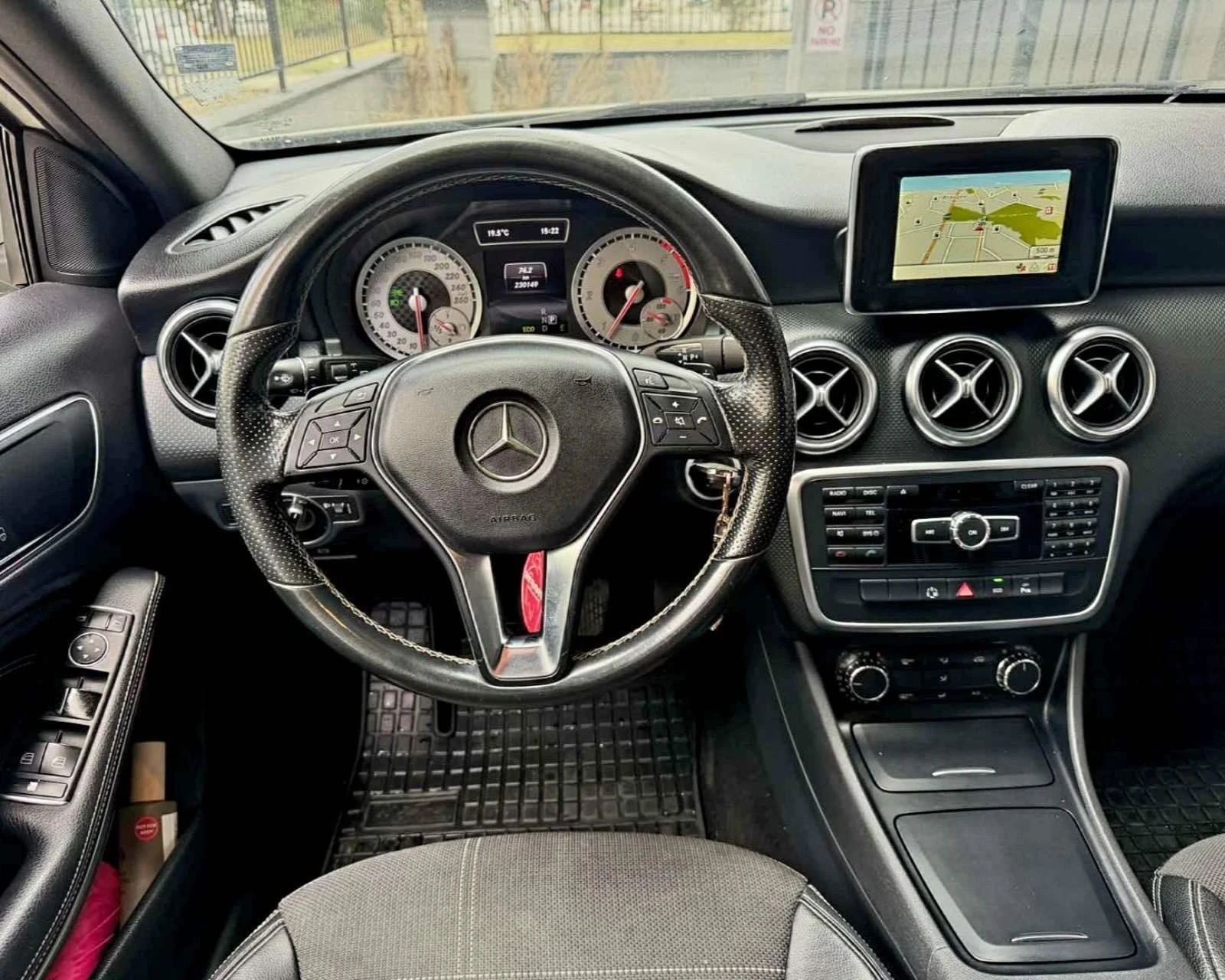 Mercedes-Benz A 200, снимка 14 - Автомобили и джипове - 56120521