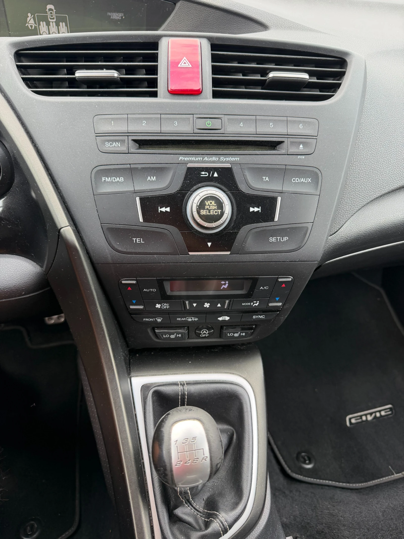 Honda Civic 2.2DTEC KAMERA EURO 5, снимка 14 - Автомобили и джипове - 56165880