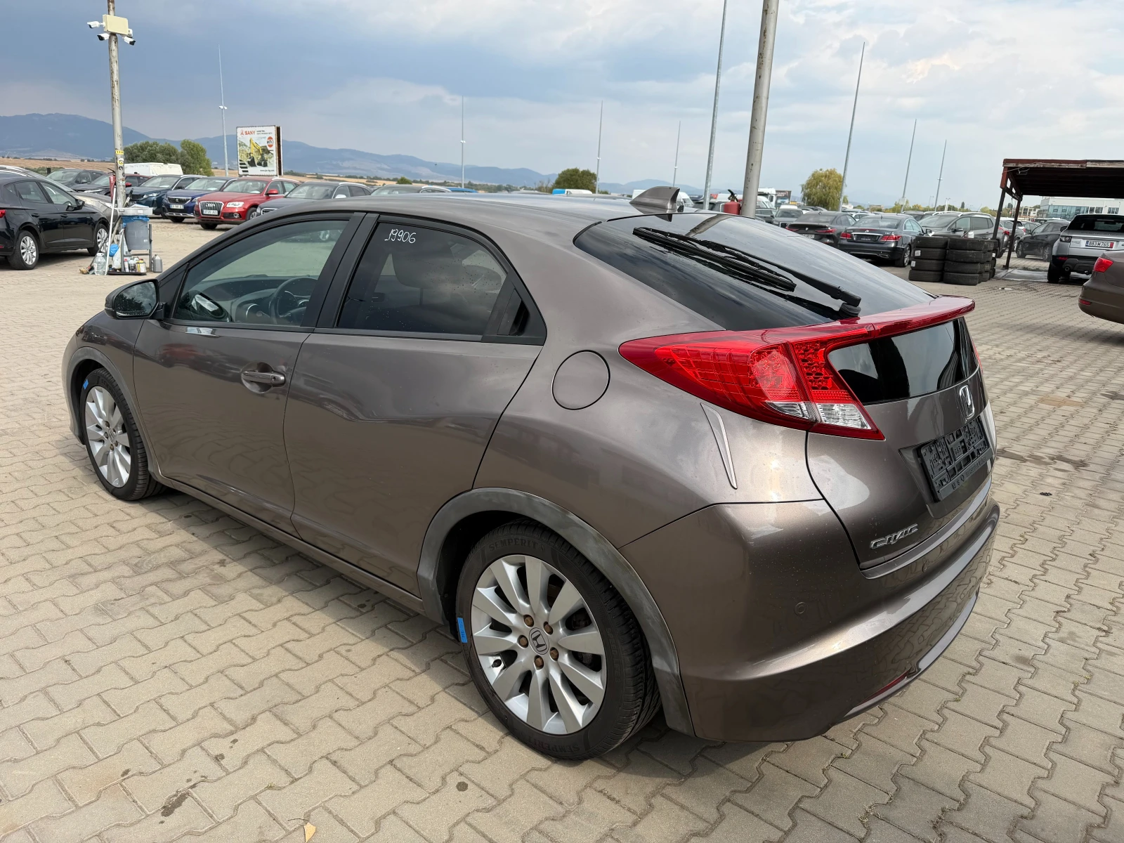 Honda Civic 2.2DTEC KAMERA EURO 5, снимка 8 - Автомобили и джипове - 56165880