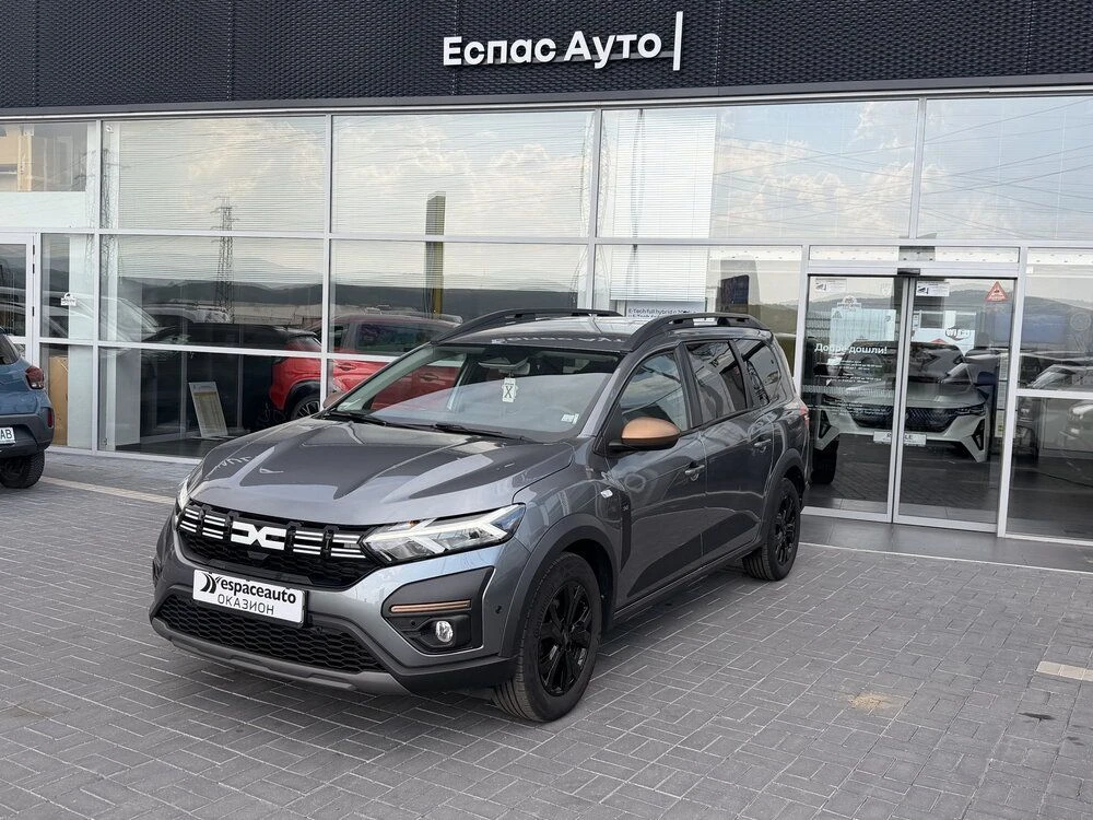 Dacia Jogger 1.0Tce/100к.с./ECO-G/EXTREME / 7м. КАПАРИРАН