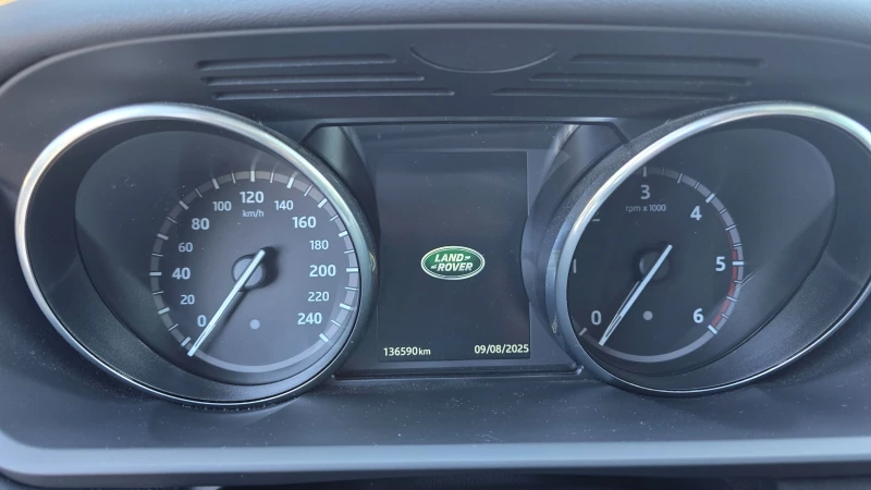 Land Rover Discovery HSE, снимка 7 - Автомобили и джипове - 52150158