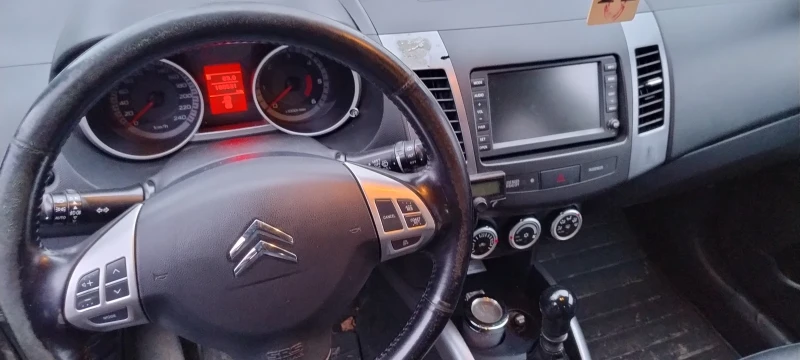 Citroen C-Crosser, снимка 10 - Автомобили и джипове - 52367469