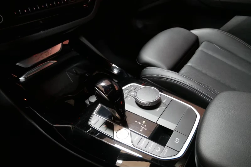 BMW X3 20d xDrive M Pack, снимка 11 - Автомобили и джипове - 53099978