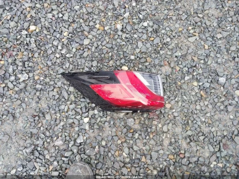 Toyota Rav4 HYBRID LE, снимка 11 - Автомобили и джипове - 53202845