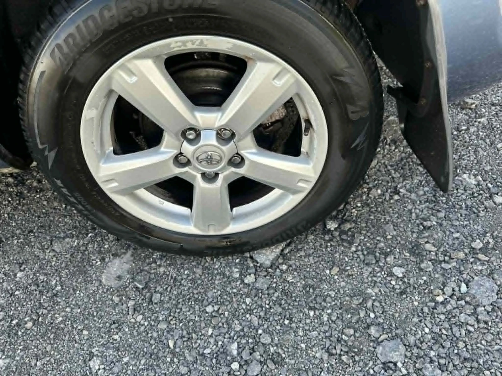 Toyota Rav4 2.2 D-4d 136к.с НА ЧАСТИ, снимка 9 - Автомобили и джипове - 52982213