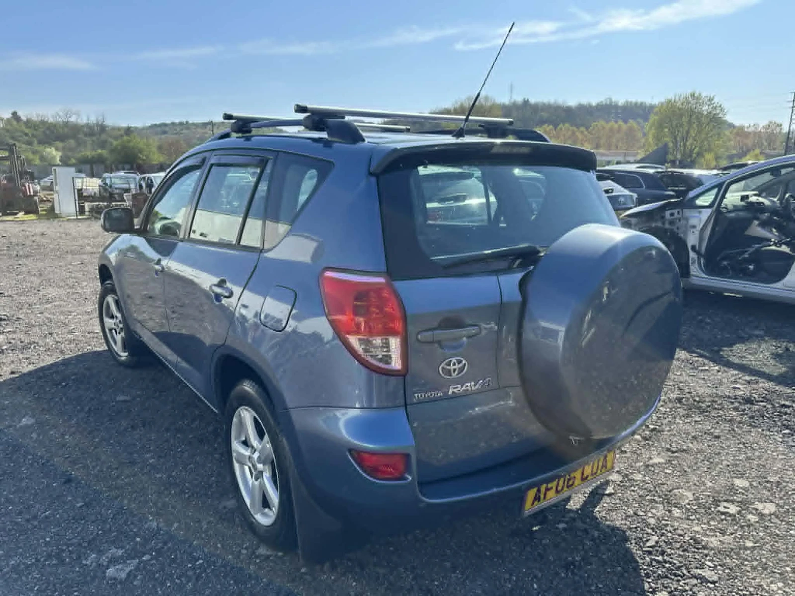 Toyota Rav4 2.2 D-4d 136к.с НА ЧАСТИ, снимка 5 - Автомобили и джипове - 52982213