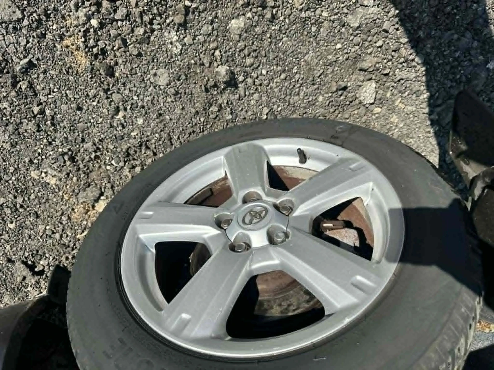 Toyota Rav4 2.2 D-4d 136к.с НА ЧАСТИ, снимка 10 - Автомобили и джипове - 52982213