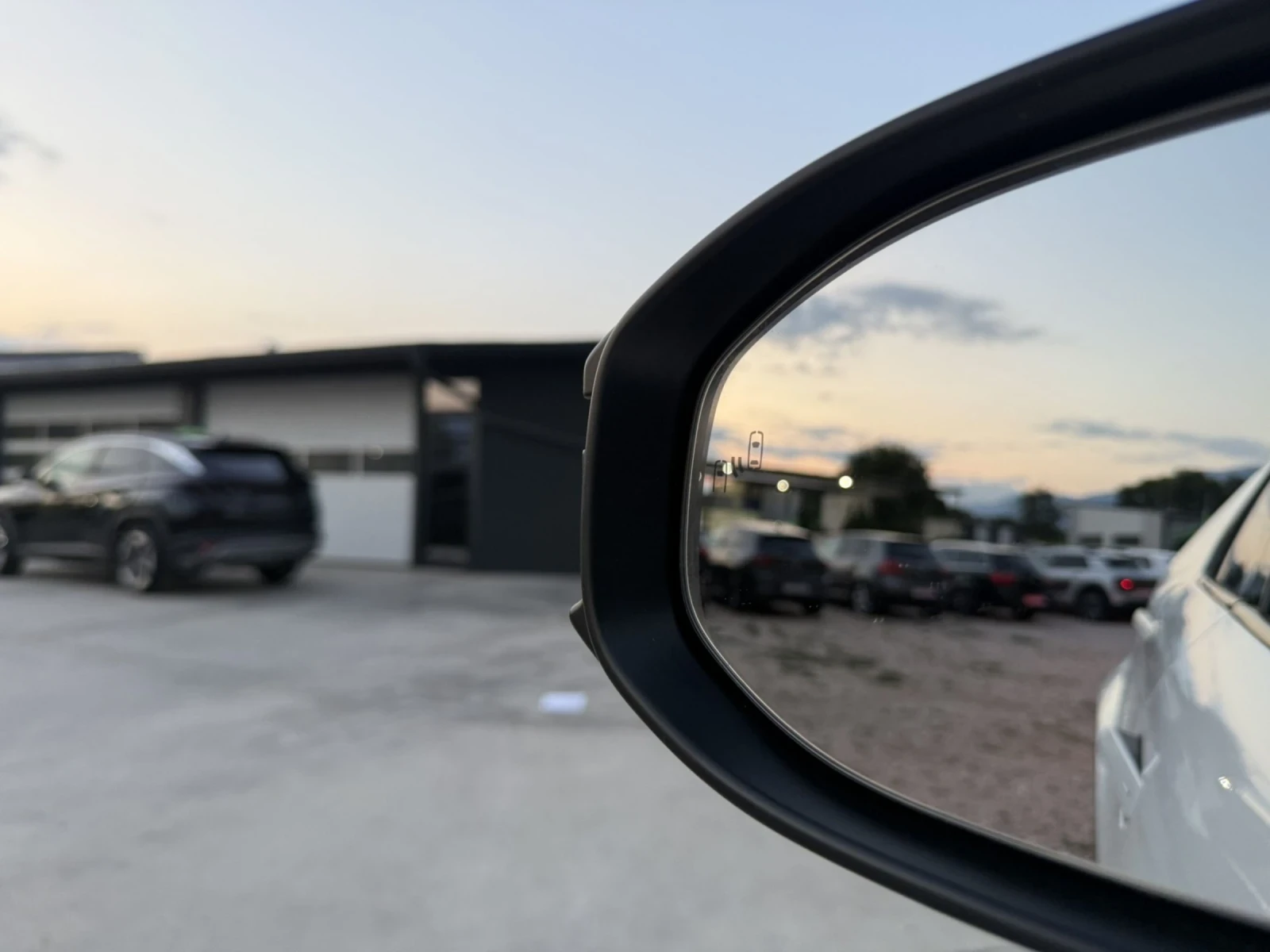 Toyota C-HR 1.8 HYBRID SALE | Mobile.bg — изображение 16