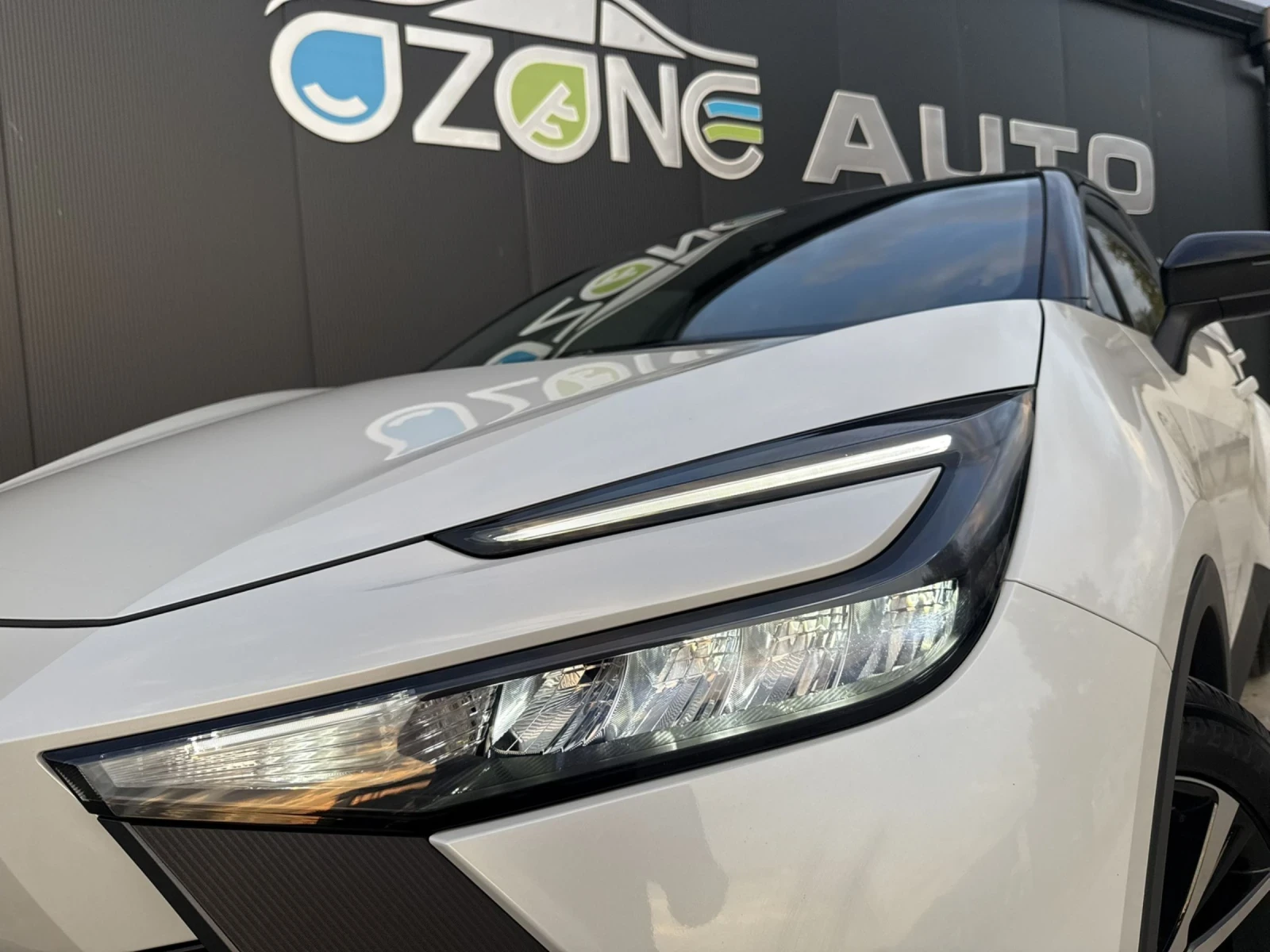 Toyota C-HR 1.8 HYBRID SALE - изображение 8