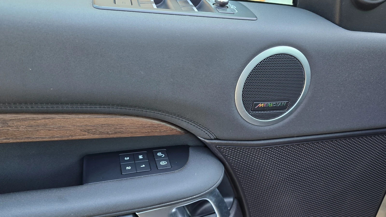 Land Rover Discovery HSE - изображение 6