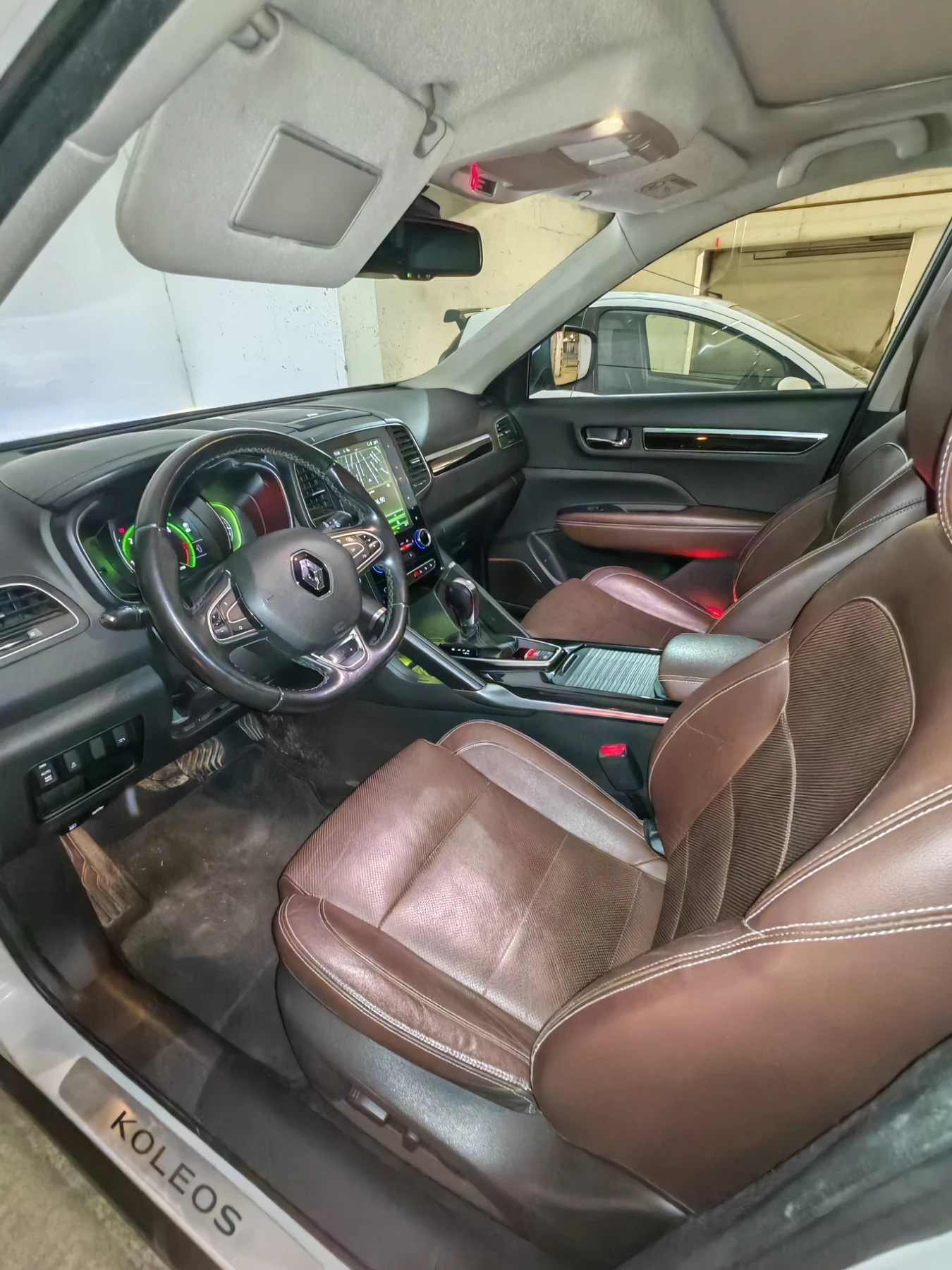 Renault Koleos 2.0 dCi / 177 k.c. / 4x4 automatic, снимка 6 - Автомобили и джипове - 54559262