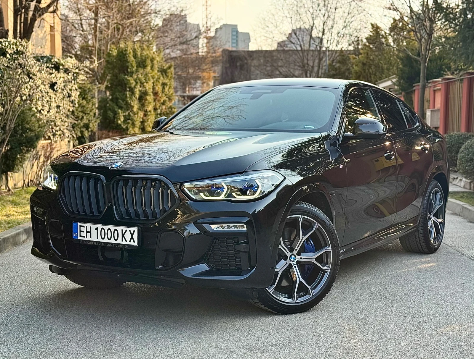 BMW X6 M50i* MPERFOTMANCE* H/K* Head Up* 360Cam* ЛИЗИНГ, снимка 2 - Автомобили и джипове - 53774145