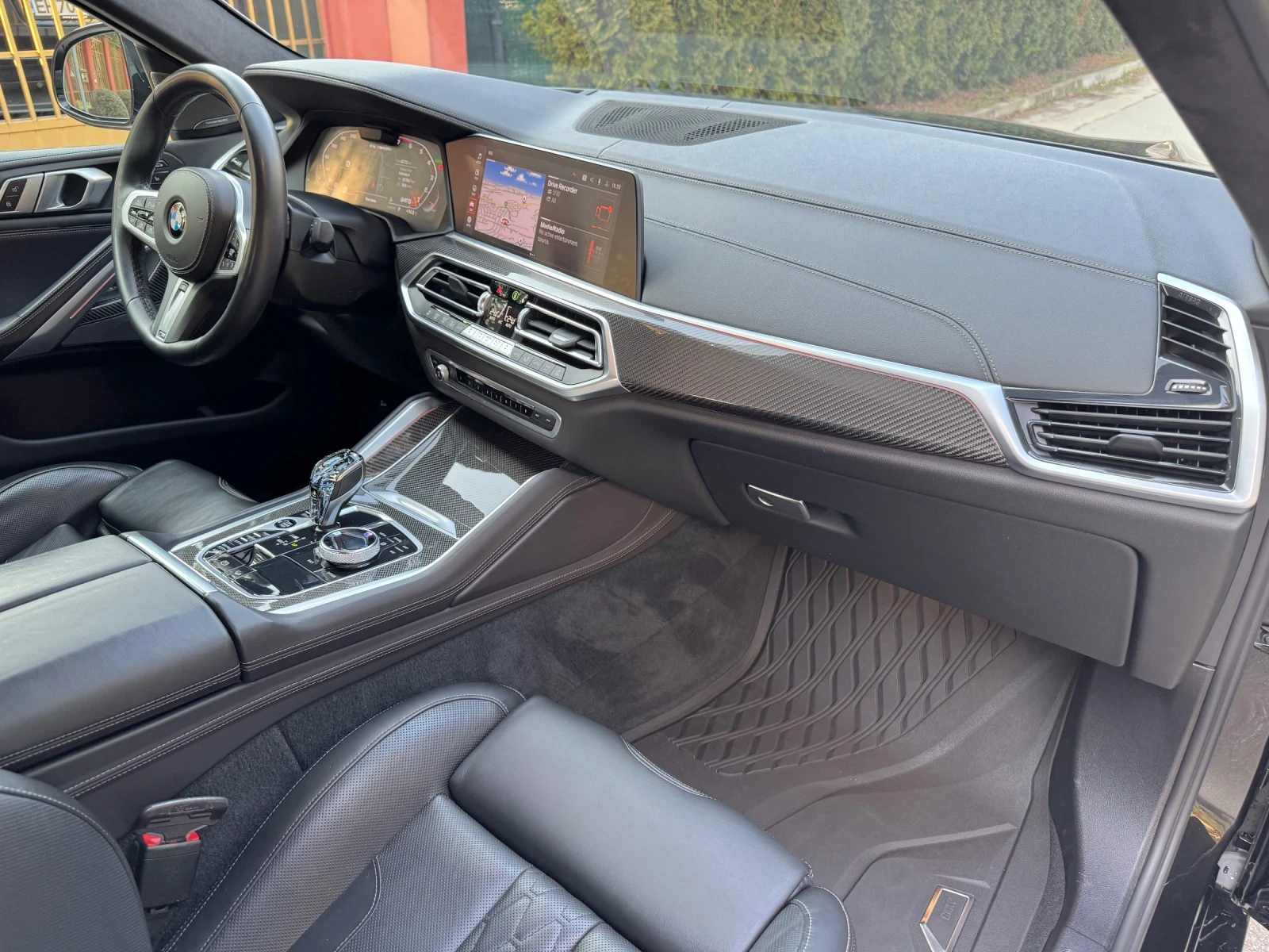 BMW X6 M50i* MPERFOTMANCE* H/K* Head Up* 360Cam* ЛИЗИНГ, снимка 11 - Автомобили и джипове - 53774145