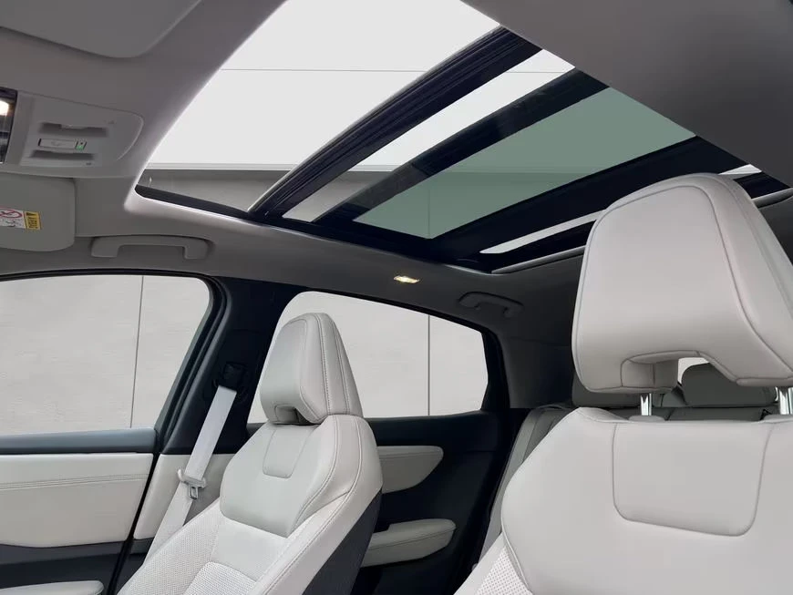 Nissan Ariya EV/306HP/ALLRAD/EVOLVE-PACK/PANO/360/HUD/MEMO/200z, снимка 14 - Автомобили и джипове - 53973652