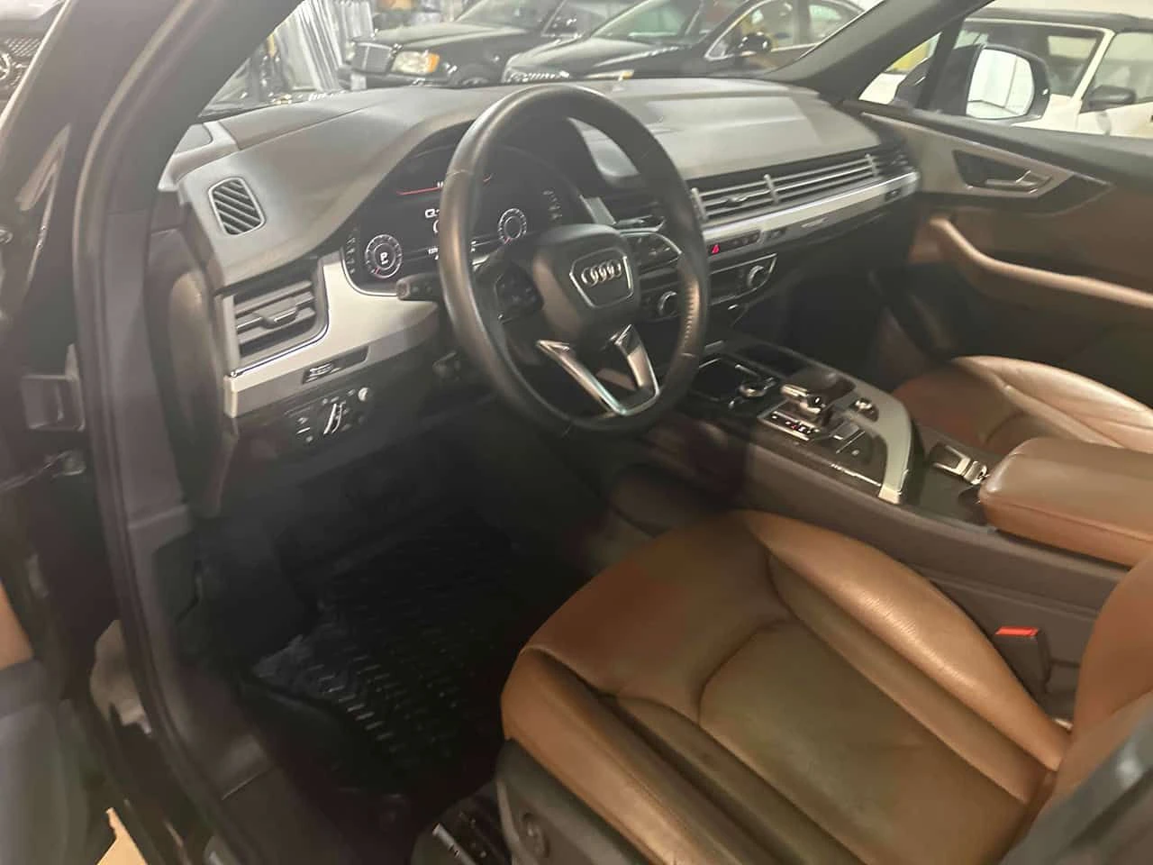 Audi Q7 * 2.0T Progressiv * ОБДУХВАНЕ * 360 * ПАНО * , снимка 5 - Автомобили и джипове - 54479926