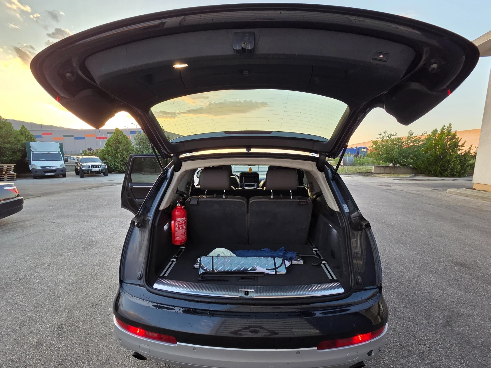 Audi Q7 3.0 TDI 7местна ФОЛИРАНА., снимка 13 - Автомобили и джипове - 55449913