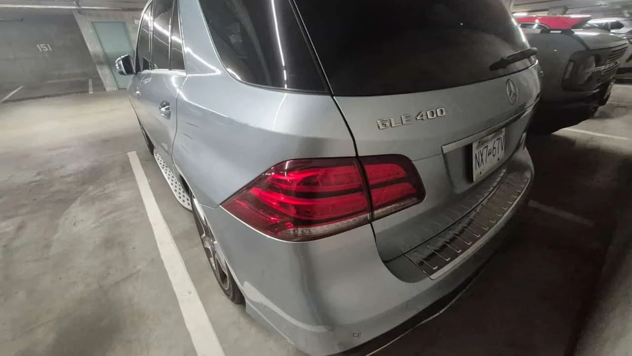 Mercedes-Benz GLE 400 * CARFAX * ОПЦИЯ ЗА ФИНАНСИРАНЕ, снимка 13 - Автомобили и джипове - 55468490