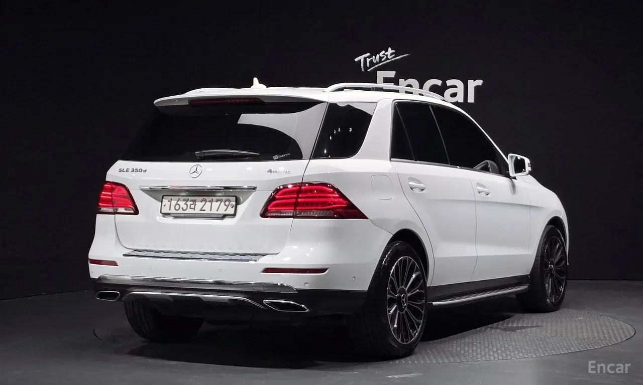 Mercedes-Benz GLE 350 * 4MATIC * АВТОКРЕДИТ БЕЗ ПЪРВОНАЧАЛНА ВНОСКА, снимка 2 - Автомобили и джипове - 55950542
