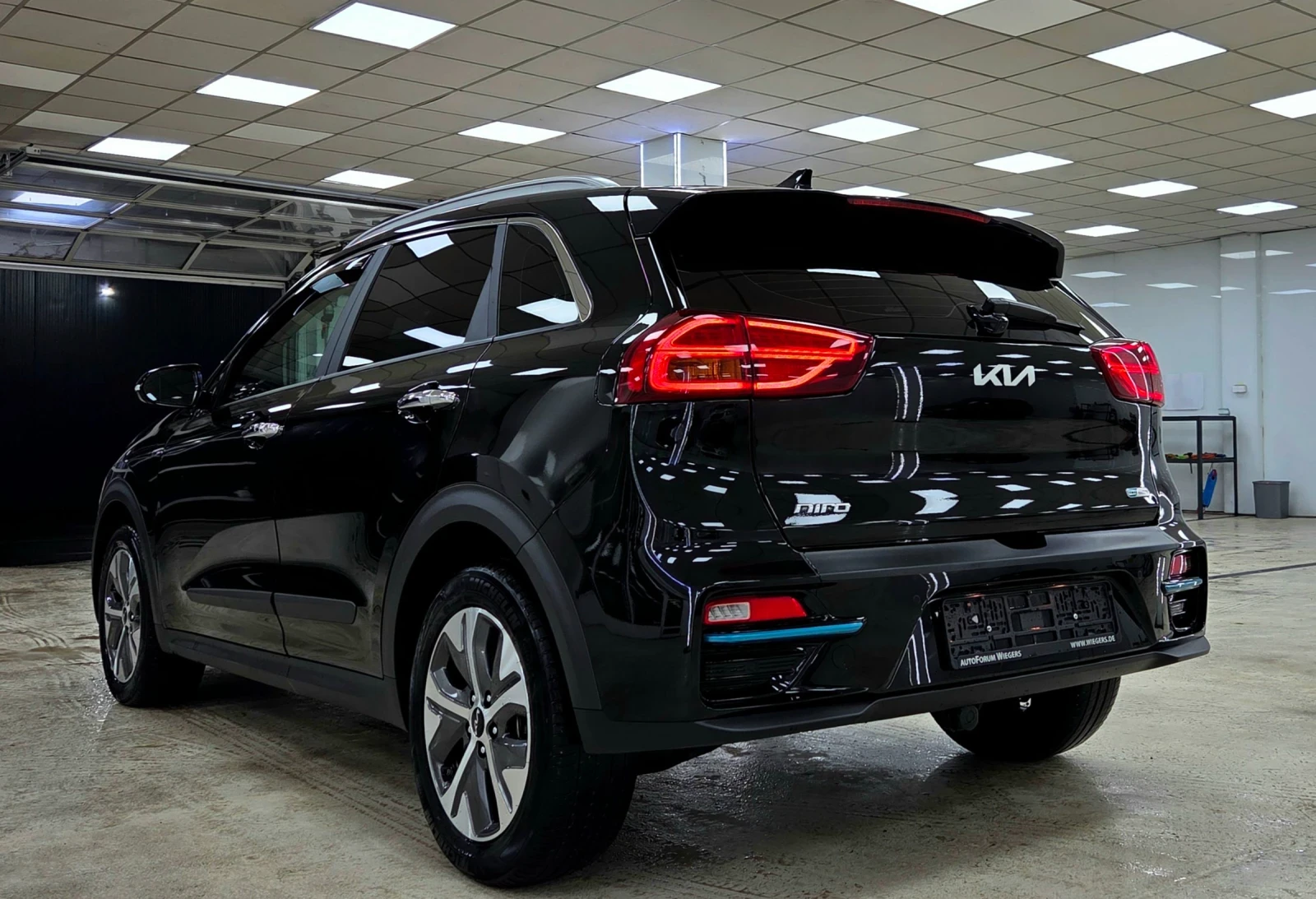 Kia Niro В гаранция/Сервизна КНИЖКА, снимка 4 - Автомобили и джипове - 56223883