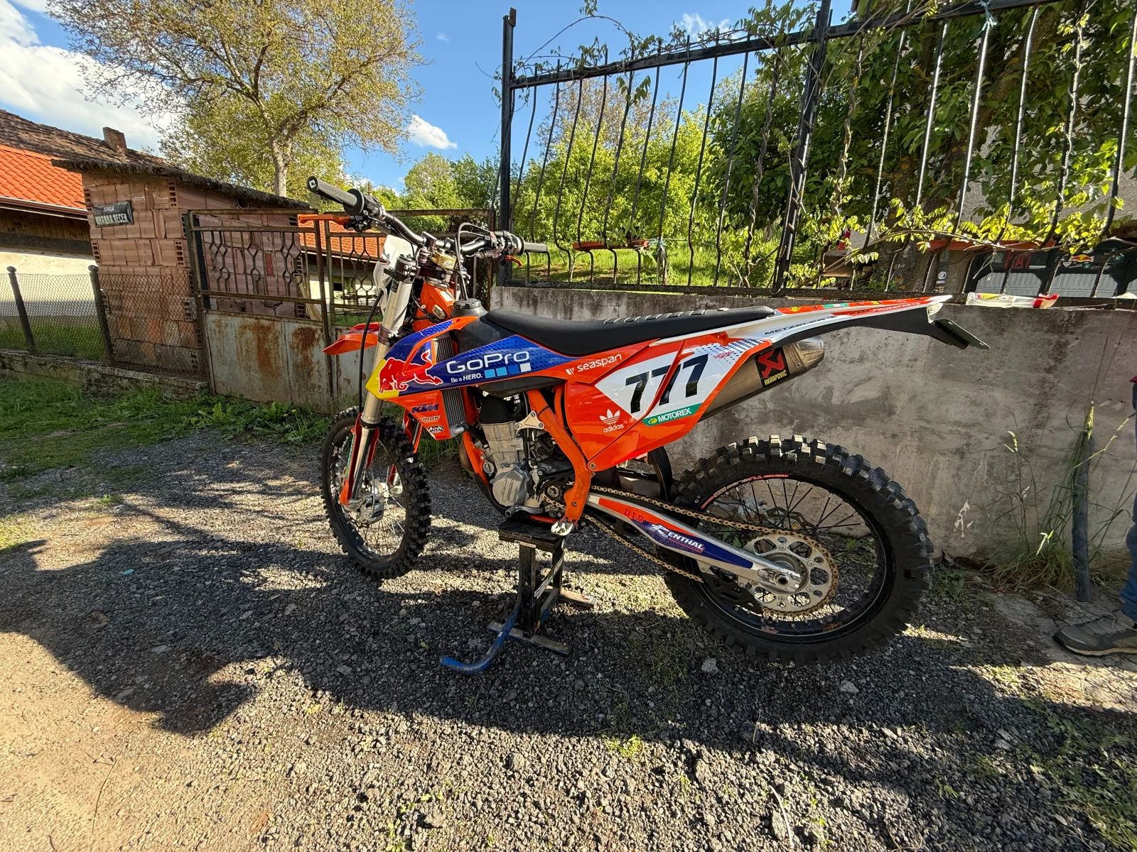 Ktm SX-F 450 НОВ ОБСЛУЖЕНО 2 х ТРАКШЪН/ЛЪНЧ ФАРОВЕ - изображение 3