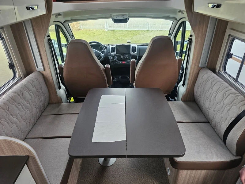 Кемпер Burstner Т729G, снимка 9 - Каравани и кемпери - 53380547