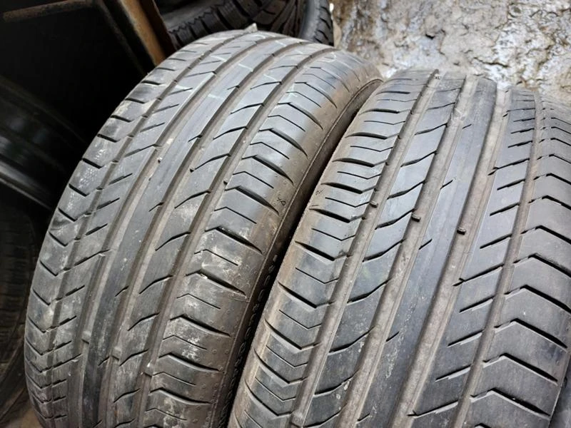 Гуми Летни 225/45R19, снимка 2 - Гуми и джанти - 36665004