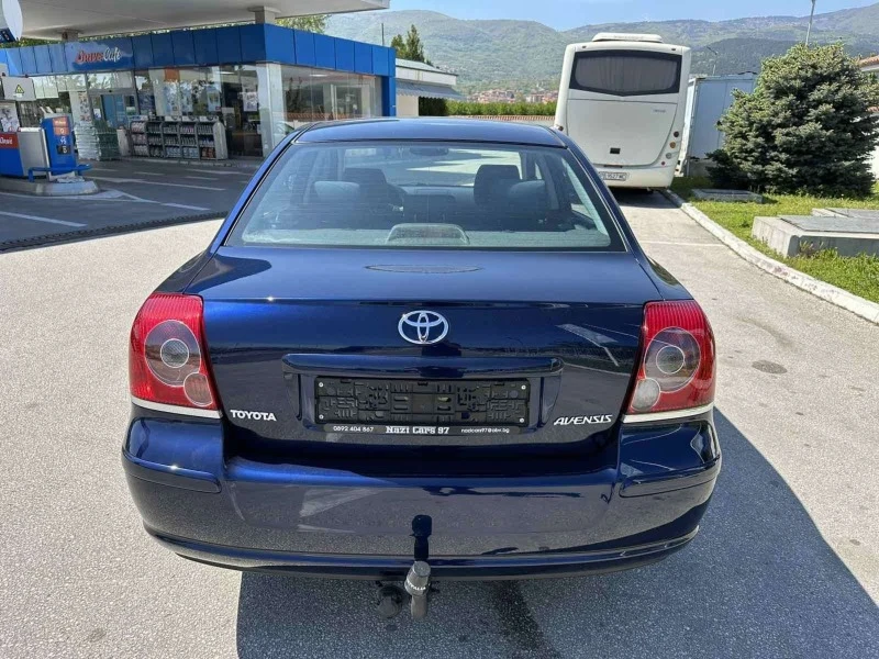 Toyota Avensis 1.8/FACELIFT/KLIMATRONIK, снимка 4 - Автомобили и джипове - 45538621