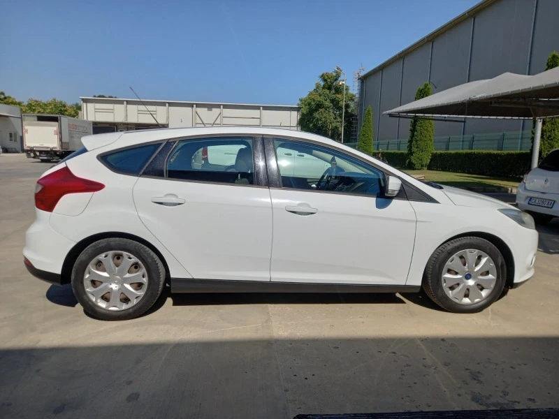 Ford Focus, снимка 8 - Автомобили и джипове - 46900580