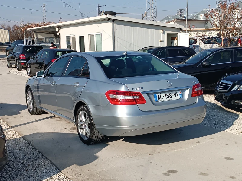 Mercedes-Benz E 200 2.2 CDI, снимка 5 - Автомобили и джипове - 46972877