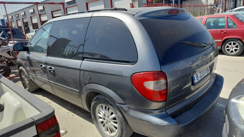 Chrysler Voyager, снимка 4 - Автомобили и джипове - 47507413