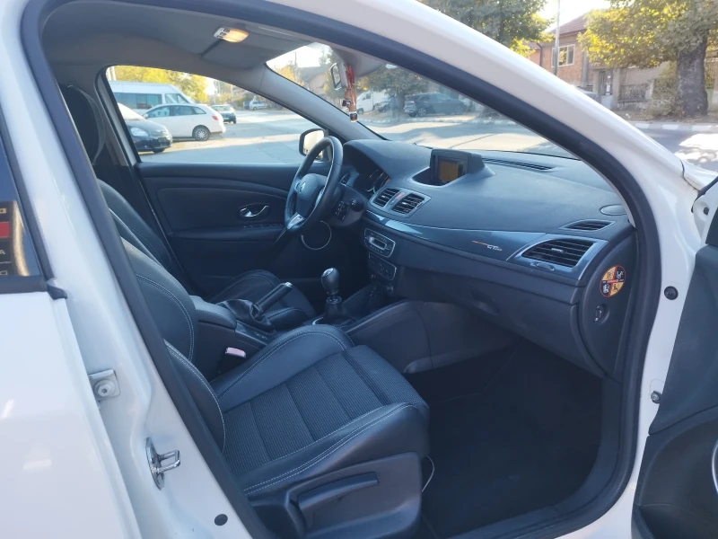 Renault Megane 1.9Dci, снимка 13 - Автомобили и джипове - 48061813