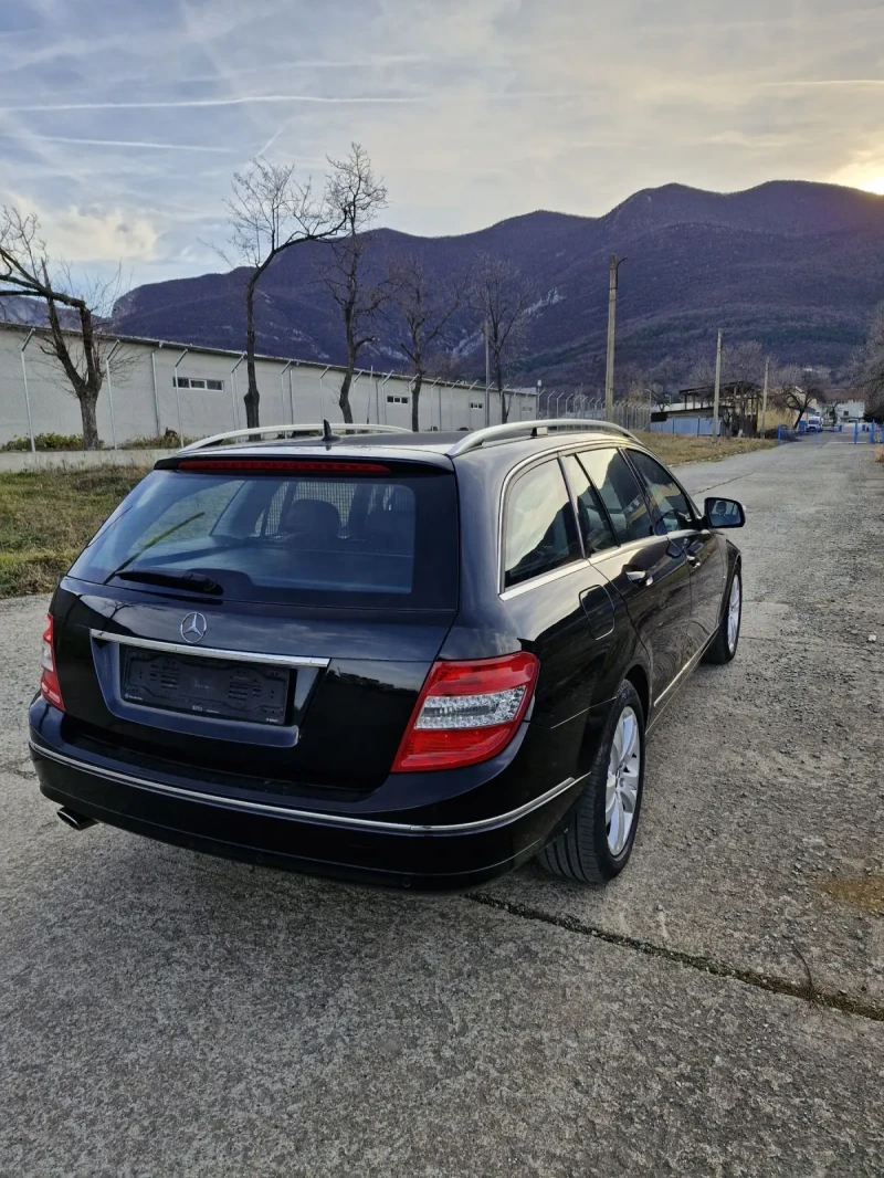 Mercedes-Benz C 220, снимка 4 - Автомобили и джипове - 48393283