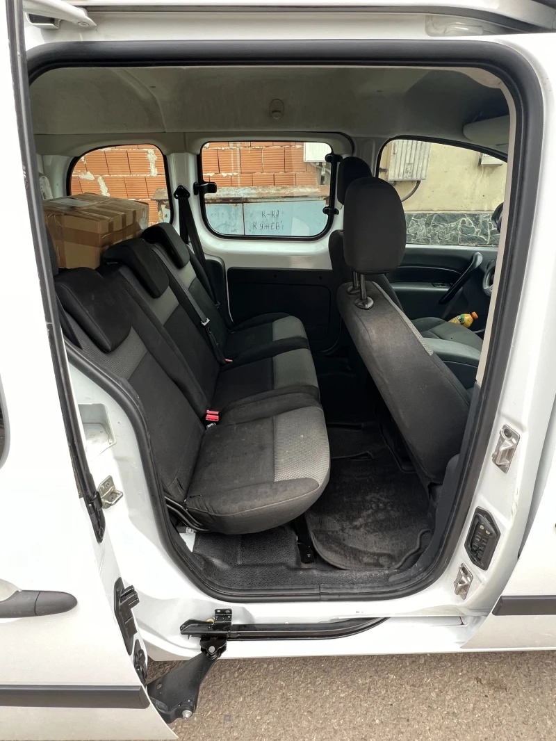 Renault Kangoo, снимка 9 - Автомобили и джипове - 48676835