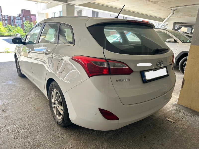 Hyundai I30 Hyundai i30 1.6 CRDI, снимка 3 - Автомобили и джипове - 52436642