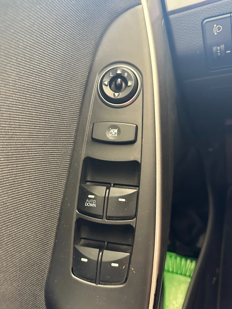 Hyundai I30 Hyundai i30 1.6 CRDI, снимка 11 - Автомобили и джипове - 52436642