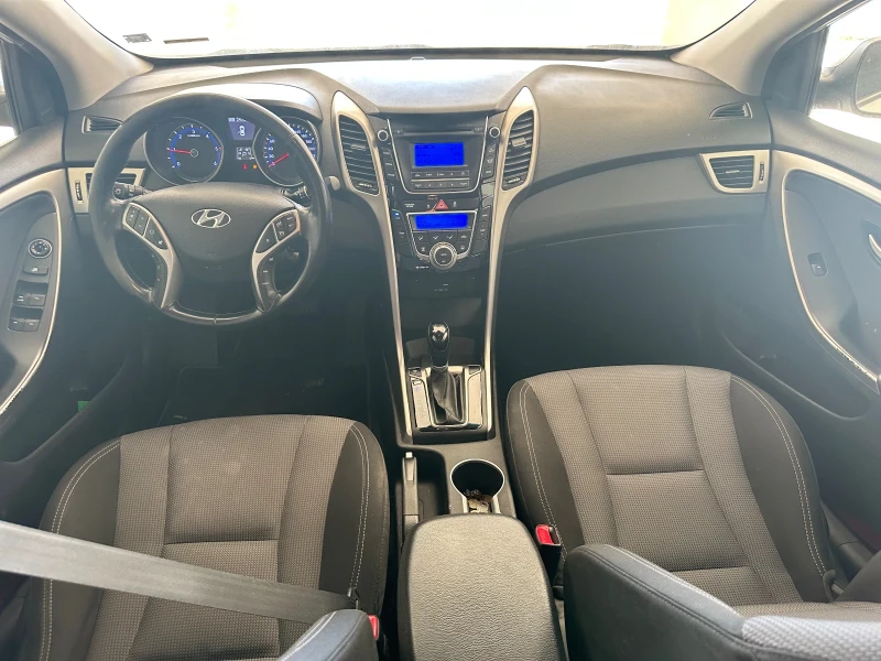 Hyundai I30 Hyundai i30 1.6 CRDI, снимка 14 - Автомобили и джипове - 52436642