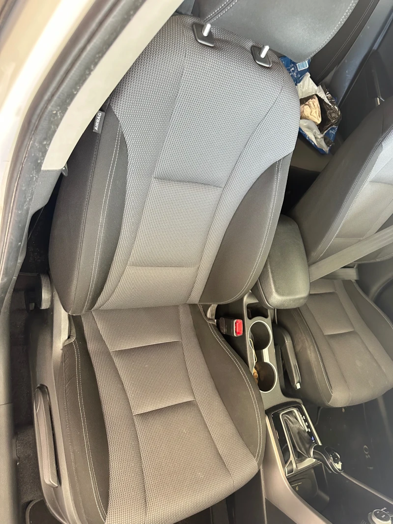 Hyundai I30 Hyundai i30 1.6 CRDI, снимка 16 - Автомобили и джипове - 52436642