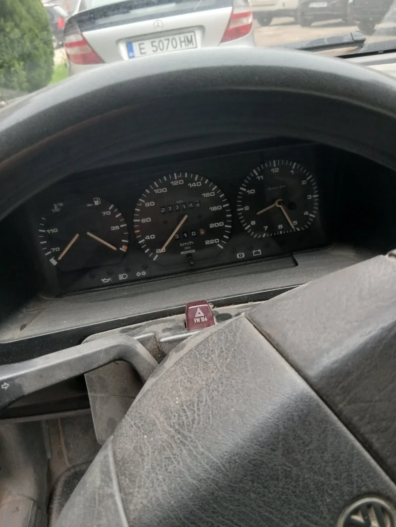 VW Passat, снимка 8 - Автомобили и джипове - 52420068