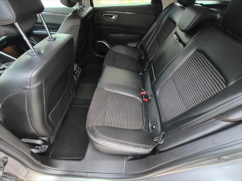 Renault Talisman 2018 1.6 TCe 150, снимка 11 - Автомобили и джипове - 52812532