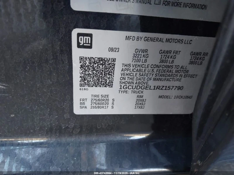 Chevrolet Silverado 6.2L V-8 DI, VVT, 420HP 4X4 Drive, снимка 14 - Автомобили и джипове - 52939873