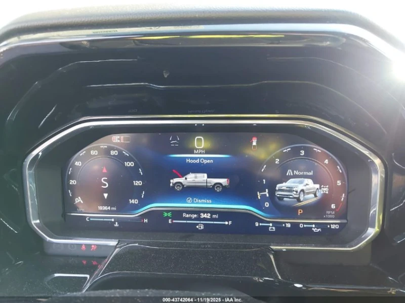 Chevrolet Silverado 6.2L V-8 DI, VVT, 420HP 4X4 Drive, снимка 12 - Автомобили и джипове - 52939873