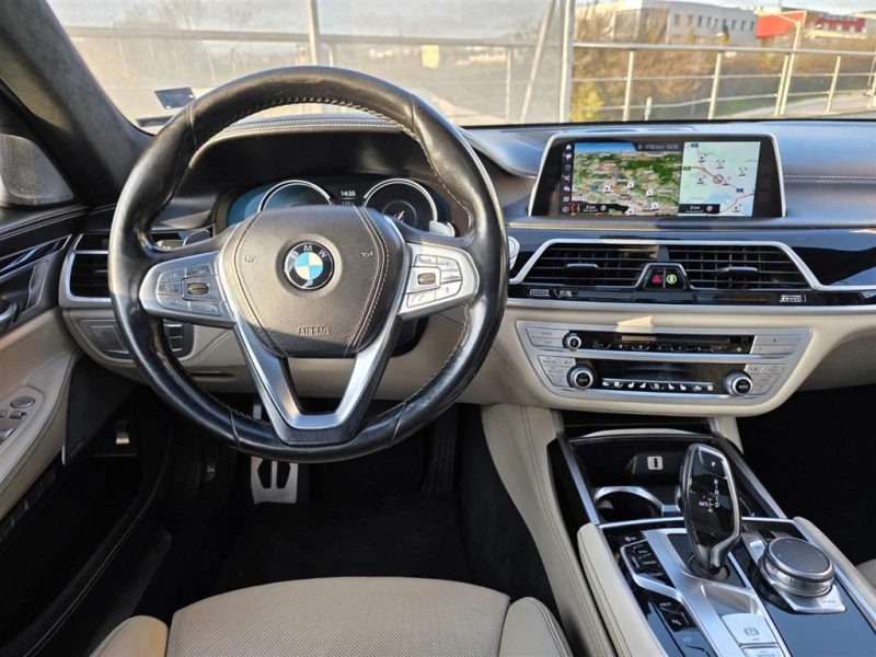 BMW 740 xDrive iPerformance, снимка 10 - Автомобили и джипове - 52967009