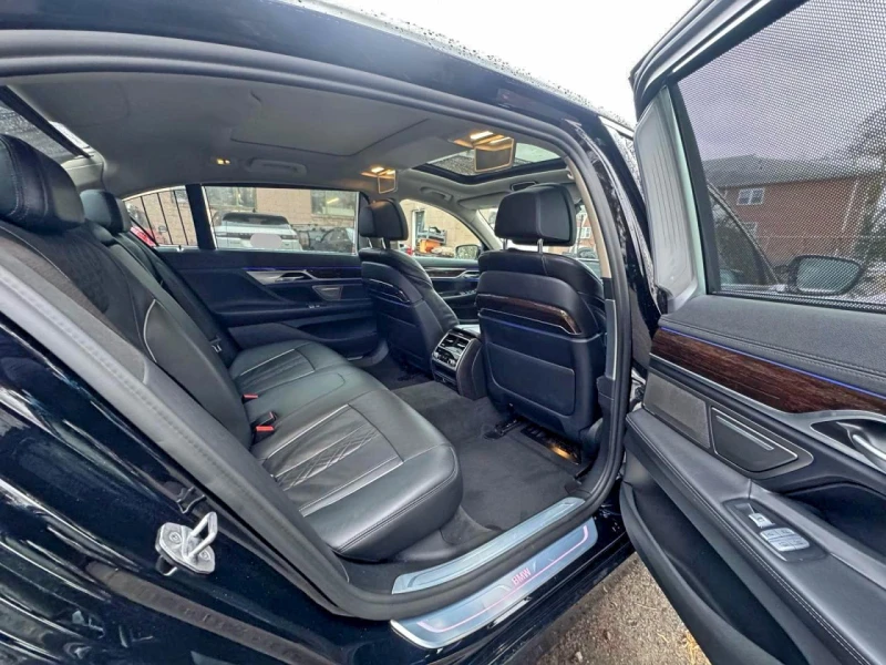 BMW 740 XI DIGITAL/ОБДУХВАНЕ/ПОДГРЕВИ/HEAD-UP, снимка 8 - Автомобили и джипове - 53087889